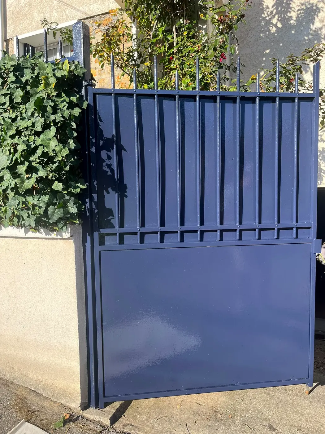 Portail métallique, après les travaux